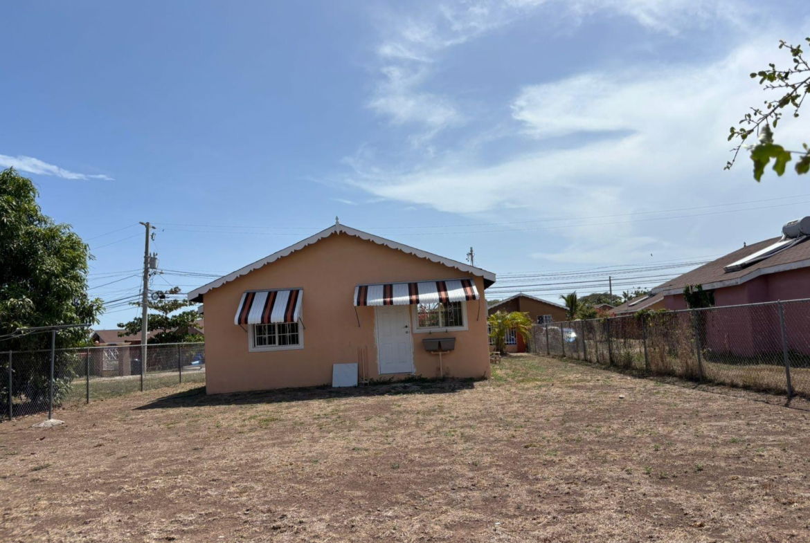 Seventh image of 809 Coastal Ring New Harbour in Old Harbour, St. Catherine, Jamaica - property is For Rent