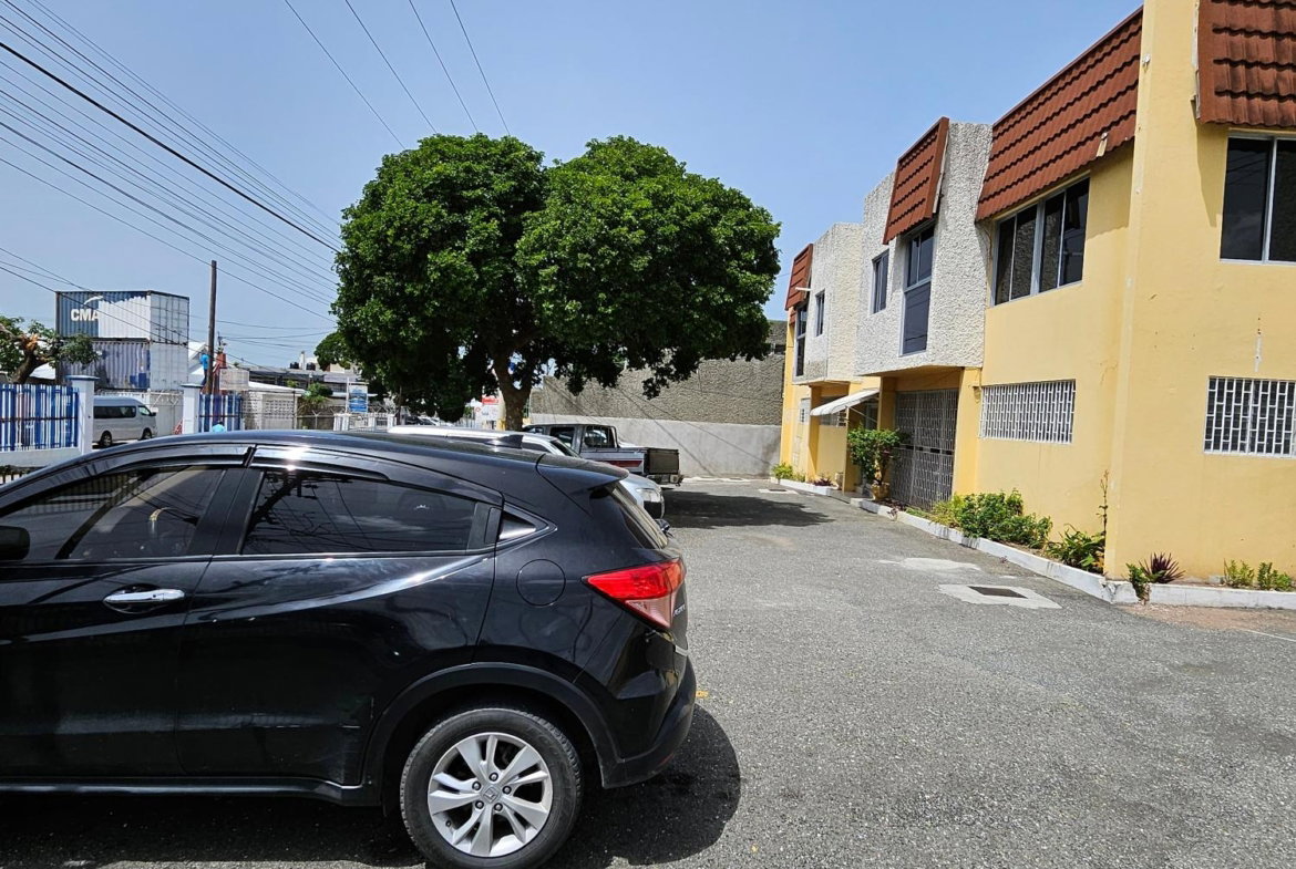 Seventh image of 6- Lady Musgrave in Kingston 5, St. Andrew, Jamaica - property is For Sale