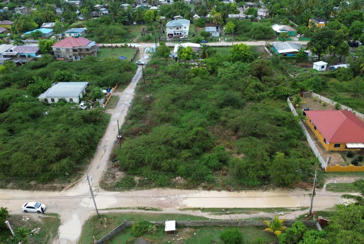 Fourth image of 169 Ardenne Avenue in Spanish Town, St. Catherine, Jamaica - property is For Sale