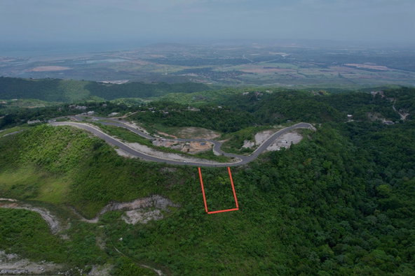 Eighth image of 33 Chanteclaire Avenue in Red Hills, St. Andrew, Jamaica - property is For Sale