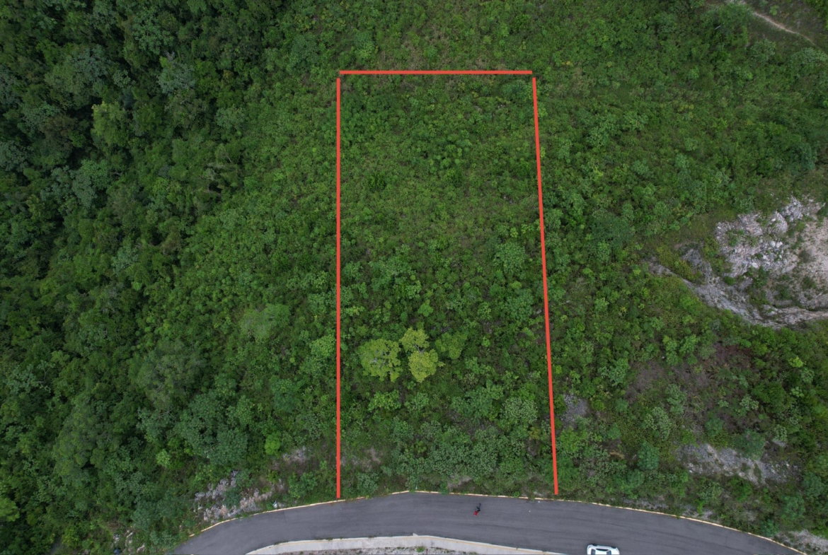 Tenth image of 33 Chanteclaire Avenue in Red Hills, St. Andrew, Jamaica - property is For Sale