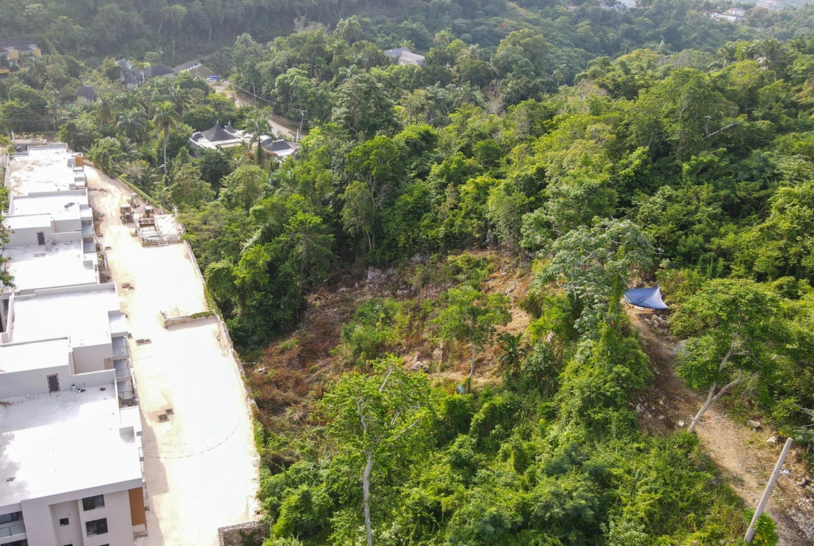 Tenth image of 7 Crystal Way in Kingston 9, St. Andrew, Jamaica - property is For Sale