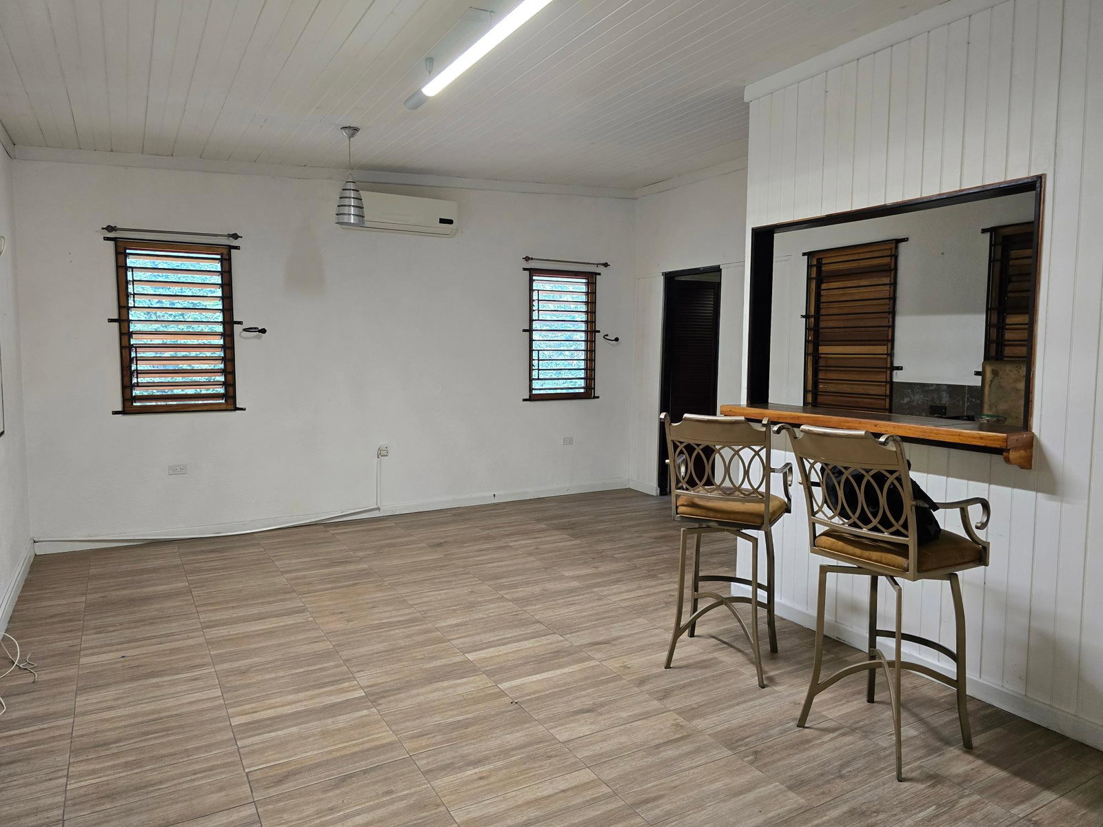 Third image of 4b Hopefield Avenue in Kingston 6, St. Andrew, Jamaica - property is For Rent