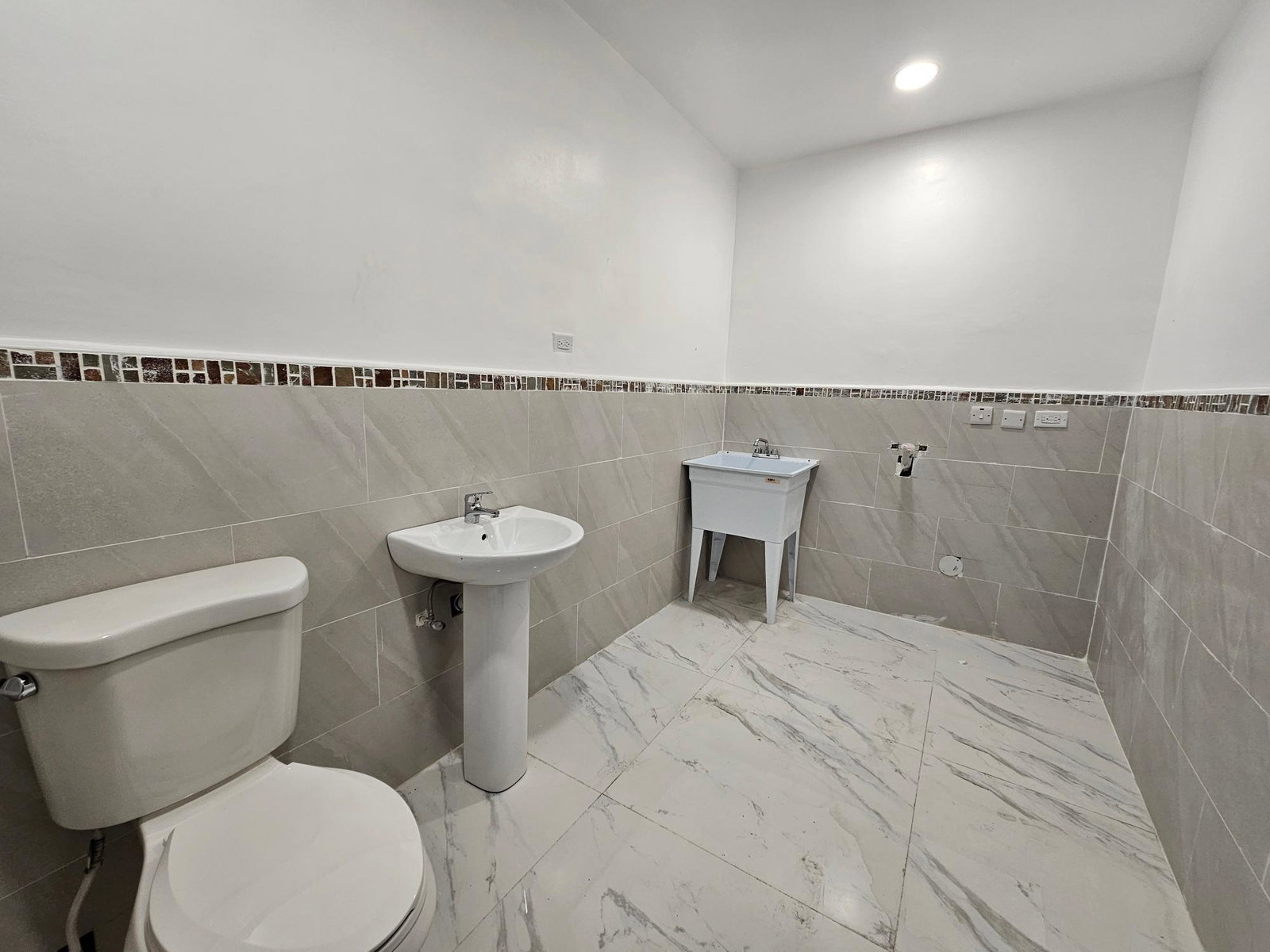 Fourth image of 2-2 Argyle Road in Kingston 5, St. Andrew, Jamaica - property is For Sale