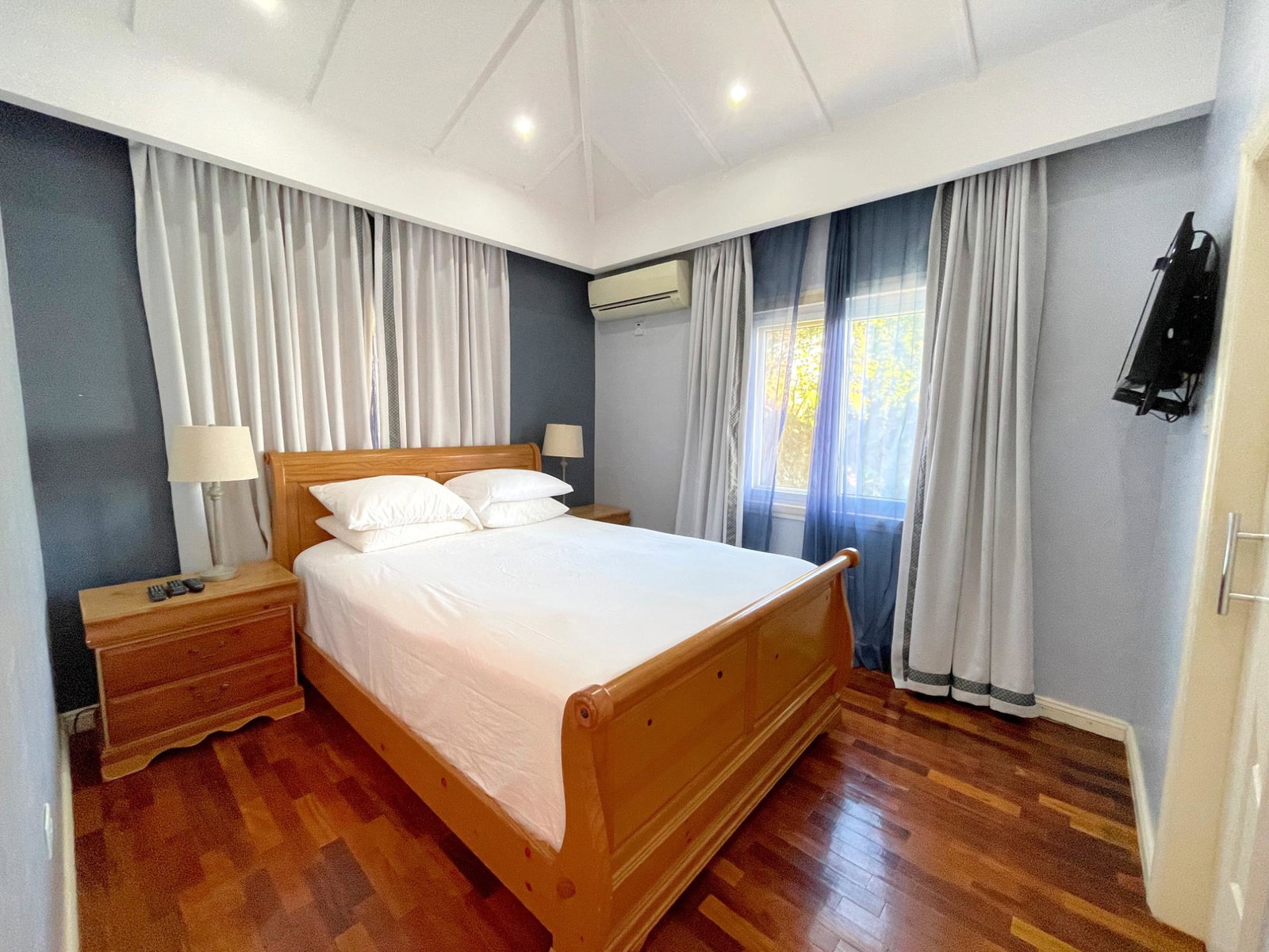 Twelfth image of 7-60 Sunset Avenue in Kingston 6, St. Andrew, Jamaica - property is For Rent