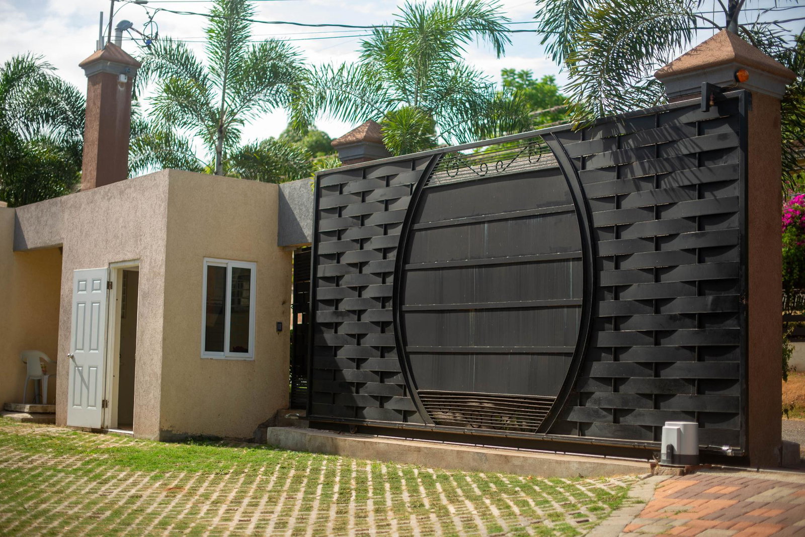 Fifth image of 6 Happy Grove rd in Kingston 19, St. Andrew, Jamaica - property is For Sale