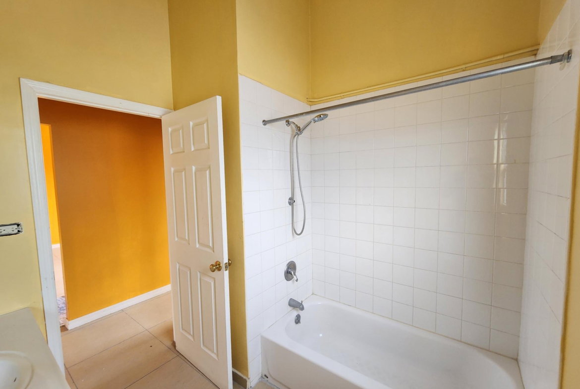 Thirteenth image of 190 Esperanza Drive in Spanish Town, St. Catherine, Jamaica - property is For Rent