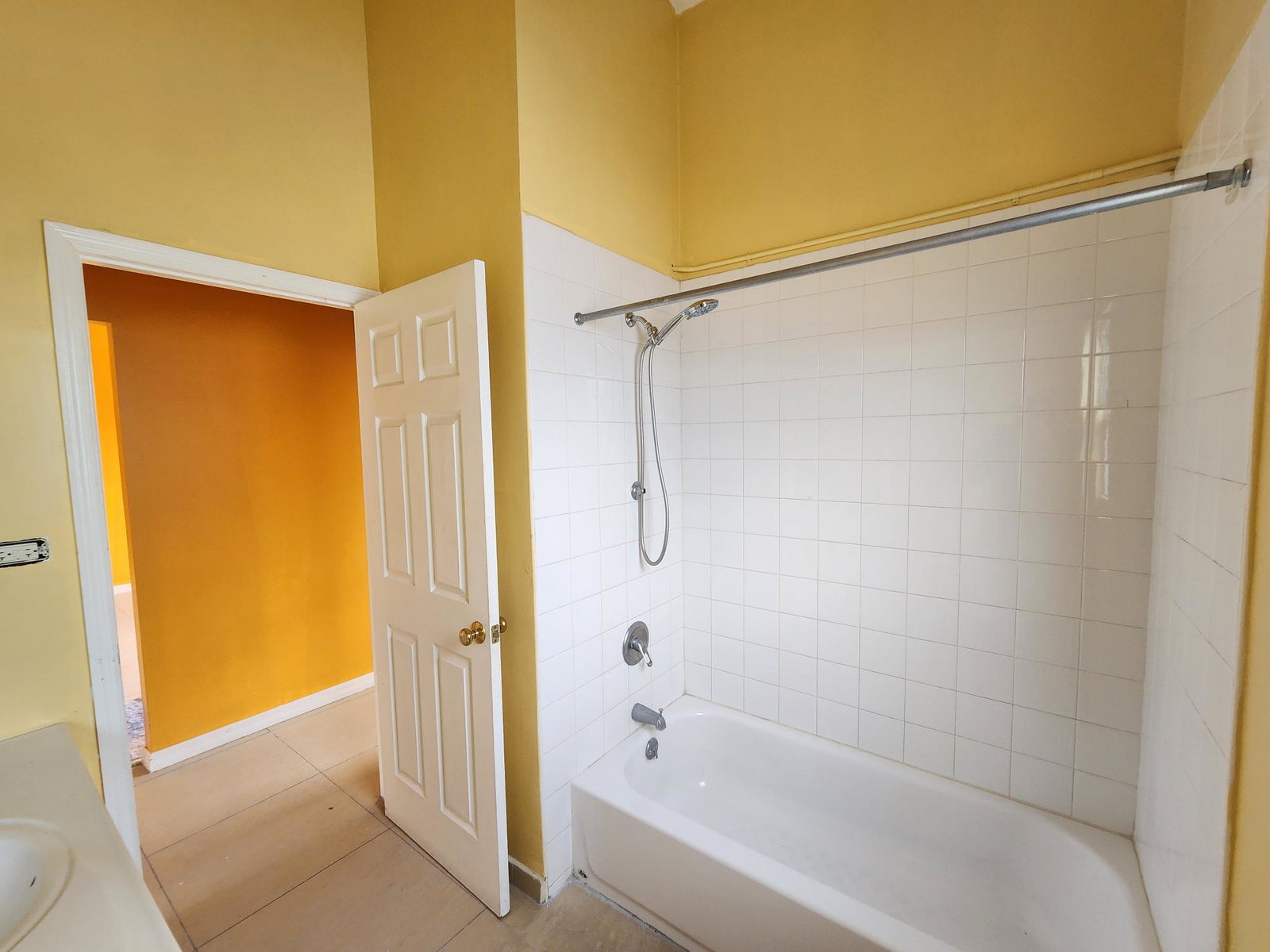 Thirteenth image of 190 Esperanza Drive in Spanish Town, St. Catherine, Jamaica - property is For Rent