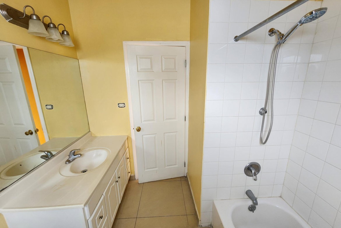 Fourteenth image of 190 Esperanza Drive in Spanish Town, St. Catherine, Jamaica - property is For Rent
