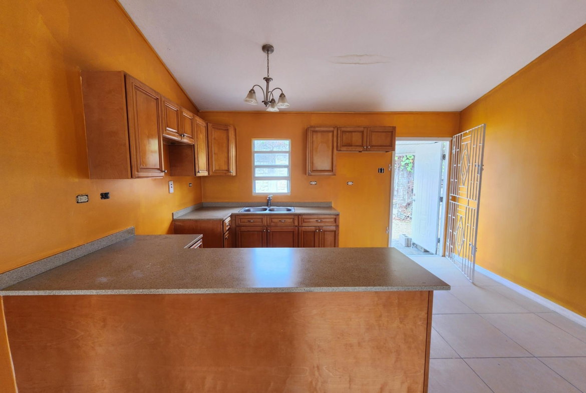 Fourth image of 190 Esperanza Drive in Spanish Town, St. Catherine, Jamaica - property is For Rent