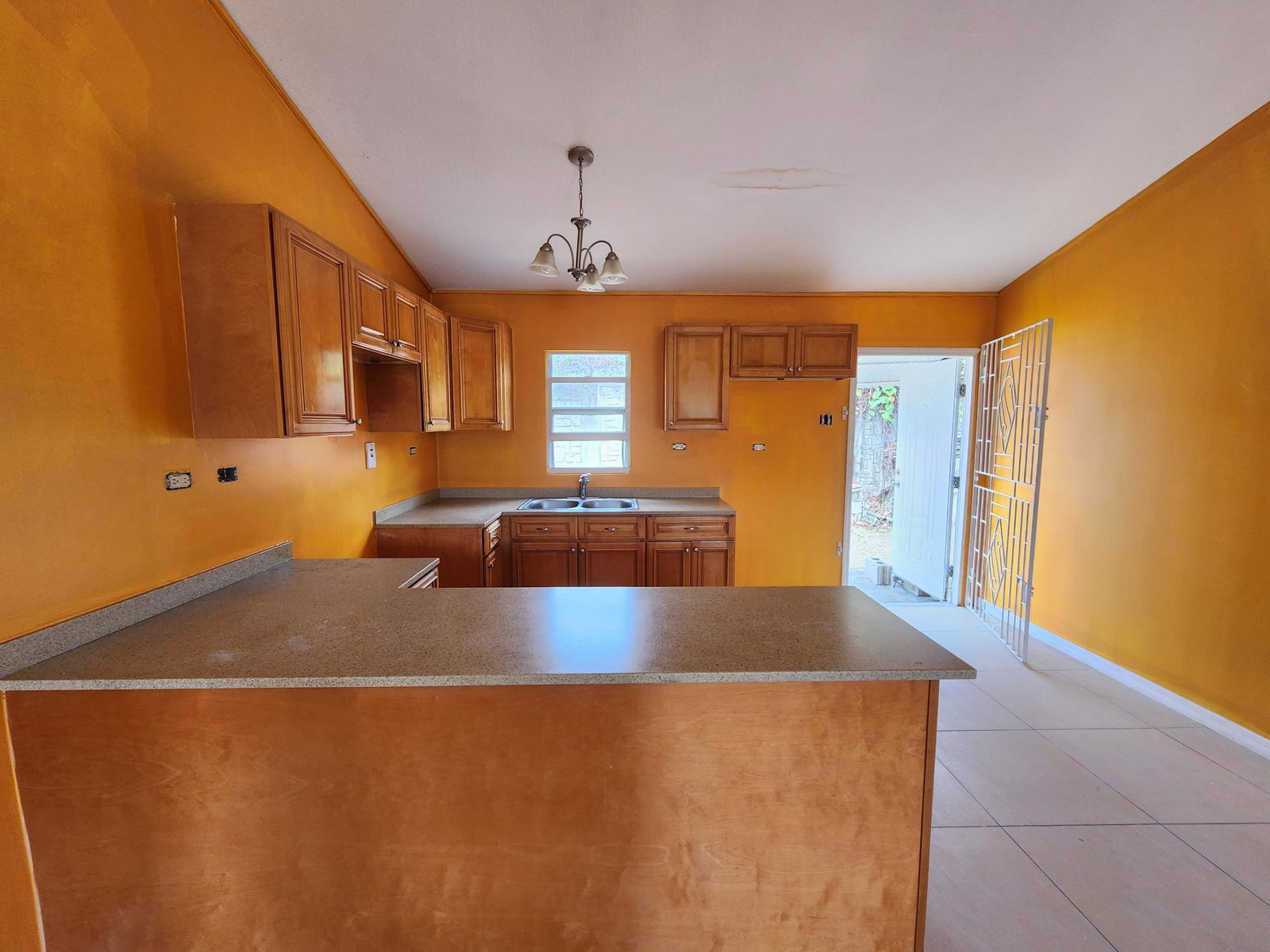 Fourth image of 190 Esperanza Drive in Spanish Town, St. Catherine, Jamaica - property is For Rent
