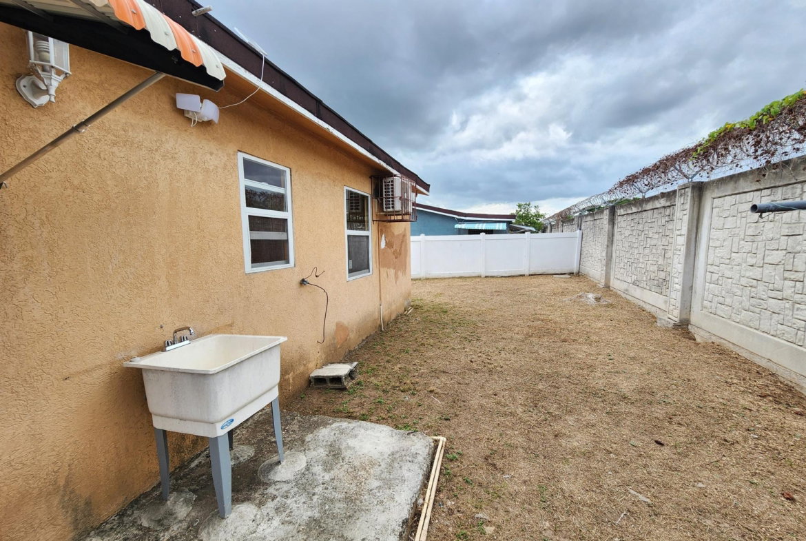 Eighth image of 190 Esperanza Drive in Spanish Town, St. Catherine, Jamaica - property is For Rent