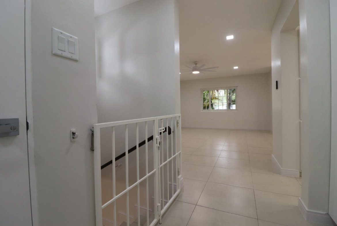 Twenty-Ninth image of 5-19 Garden Close in Kingston 8, St. Andrew, Jamaica - property is For Rent