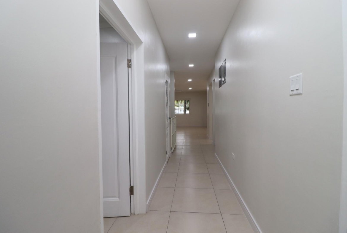 Thirtieth image of 5-19 Garden Close in Kingston 8, St. Andrew, Jamaica - property is For Rent