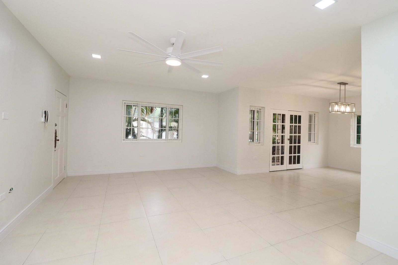 Fourth image of 5-19 Garden Close in Kingston 8, St. Andrew, Jamaica - property is For Rent