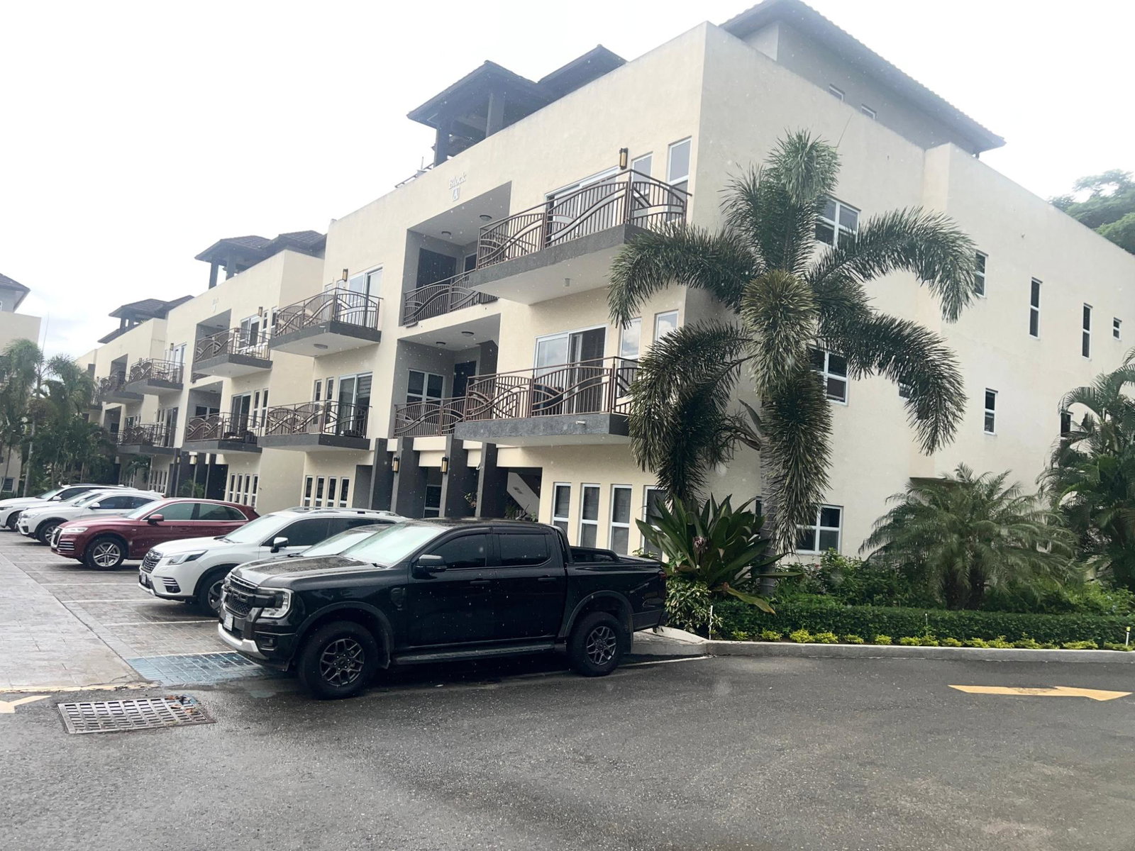 Spacious-3-Bedroom-Apartment-for-Rent-in-St.-Andrew-Jamaica-C1-12-Durie-Drive Second image of C1-12 Durie Drive in Kingston 8, St. Andrew, Jamaica - property is For Rent