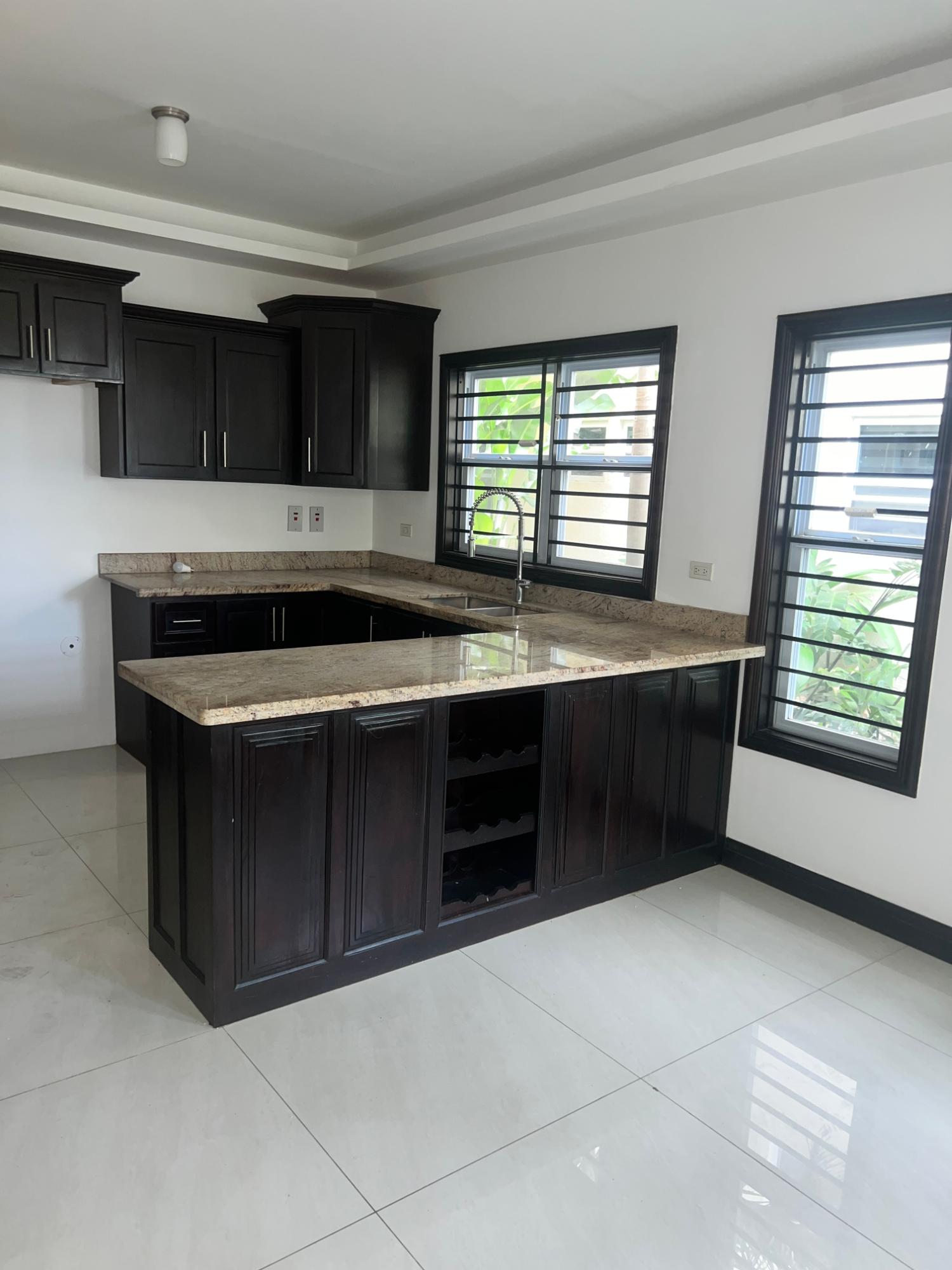 Spacious-3-Bedroom-Apartment-for-Rent-in-St.-Andrew-Jamaica-C1-12-Durie-Drive Seventh image of C1-12 Durie Drive in Kingston 8, St. Andrew, Jamaica - property is For Rent