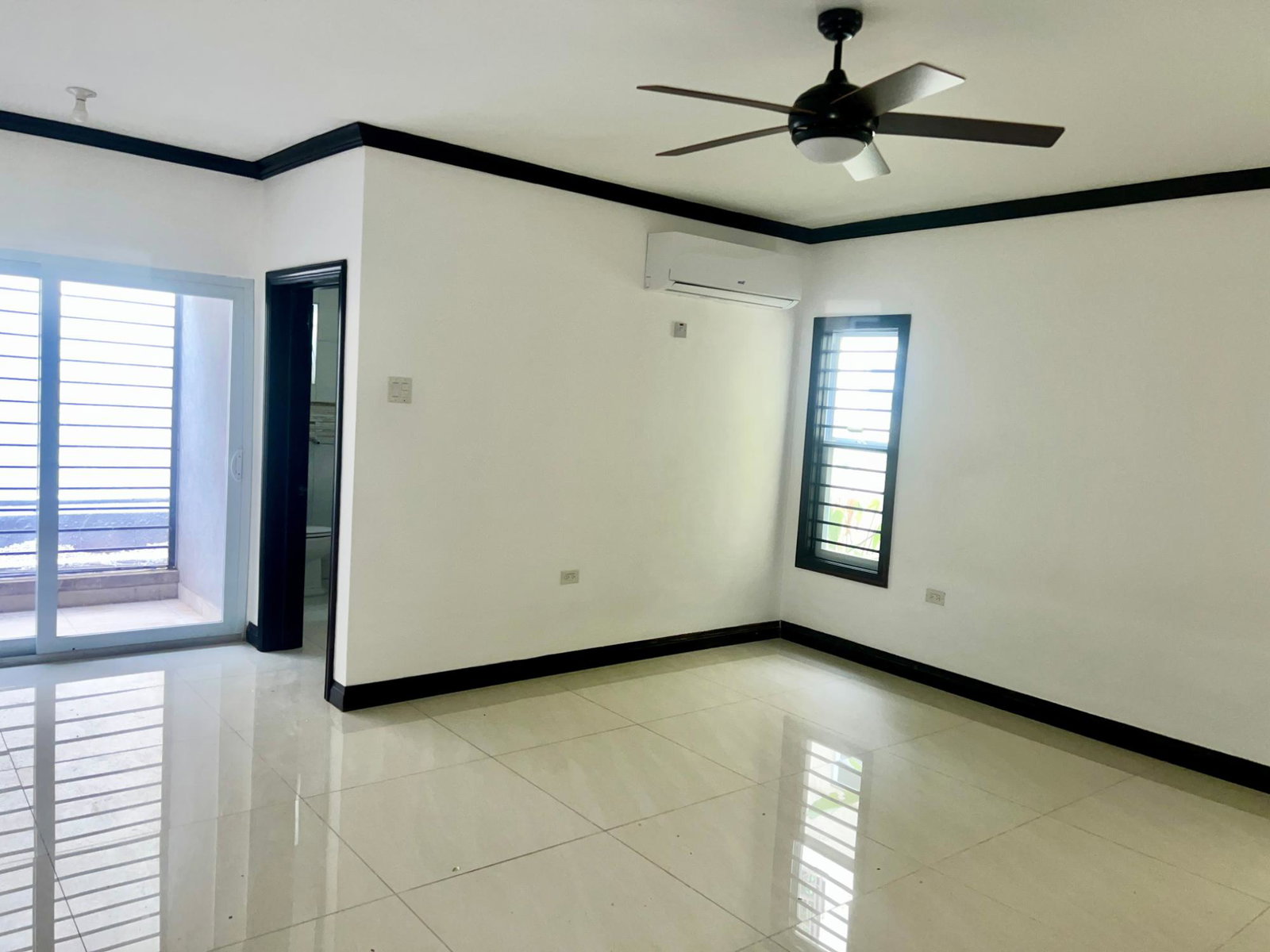 Spacious-3-Bedroom-Apartment-for-Rent-in-St.-Andrew-Jamaica-C1-12-Durie-Drive Ninth image of C1-12 Durie Drive in Kingston 8, St. Andrew, Jamaica - property is For Rent