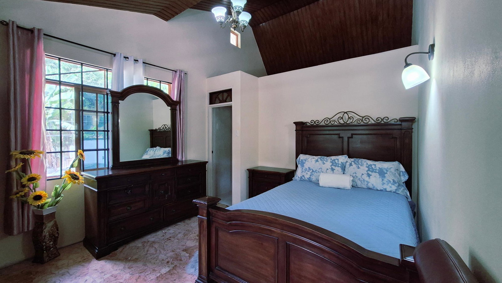 Spacious-3-Bedroom-Furnished-House-for-Rent-on-Leslie-Way-St.-Andrew-Jamaica Seventh image of 2 Leslie Way in Kingston 19, St. Andrew, Jamaica - property is For Rent