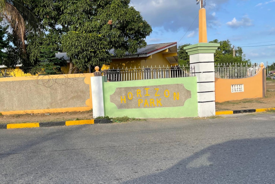 Twenty-Third image of 185 Westminister Avenue in Horizon Park, St. Catherine, Jamaica - property is For Rent
