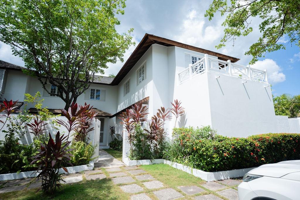 Third image of 1-2a Bamboo Avenue in Kingston 6, St. Andrew, Jamaica - property is For Rent