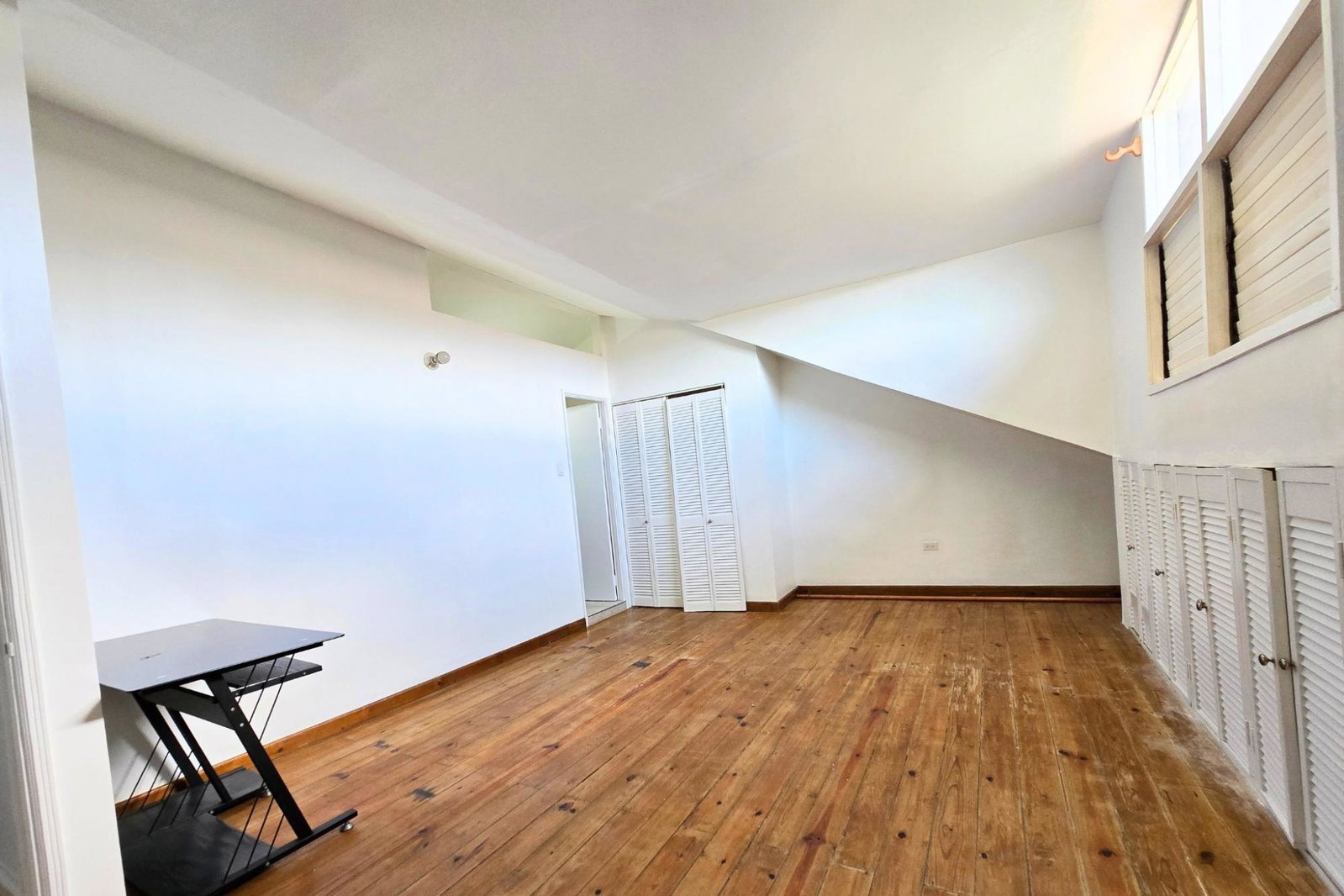 Eleventh image of 12-1-4 Maeven Avenue in Kingston 6, St. Andrew, Jamaica - property is For Rent