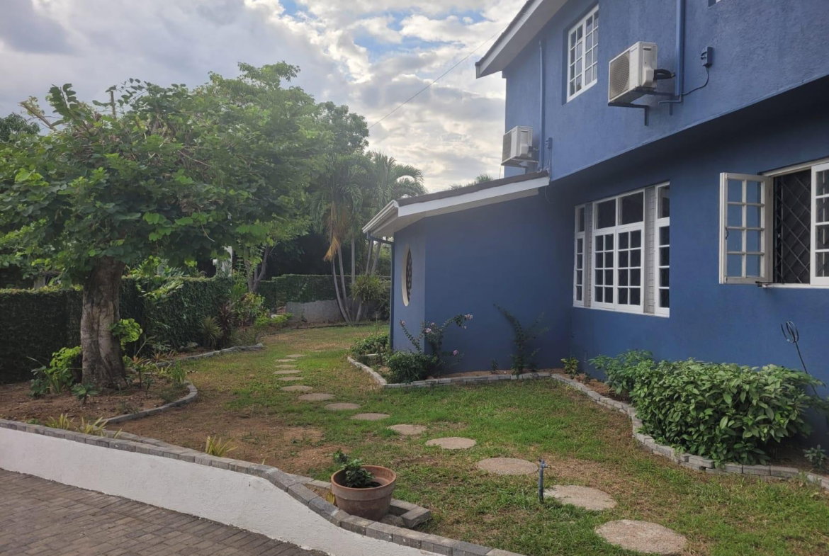 Second image of 5a Dillsbury Close in Kingston 6, St. Andrew, Jamaica - property is For Rent