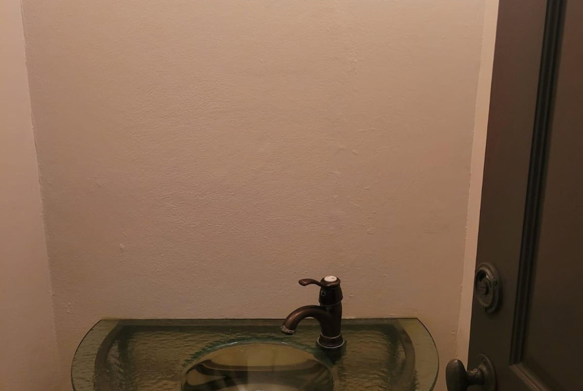 Sixteenth image of 5a Dillsbury Close in Kingston 6, St. Andrew, Jamaica - property is For Rent