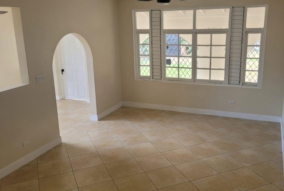 Seventeenth image of 5a Dillsbury Close in Kingston 6, St. Andrew, Jamaica - property is For Rent