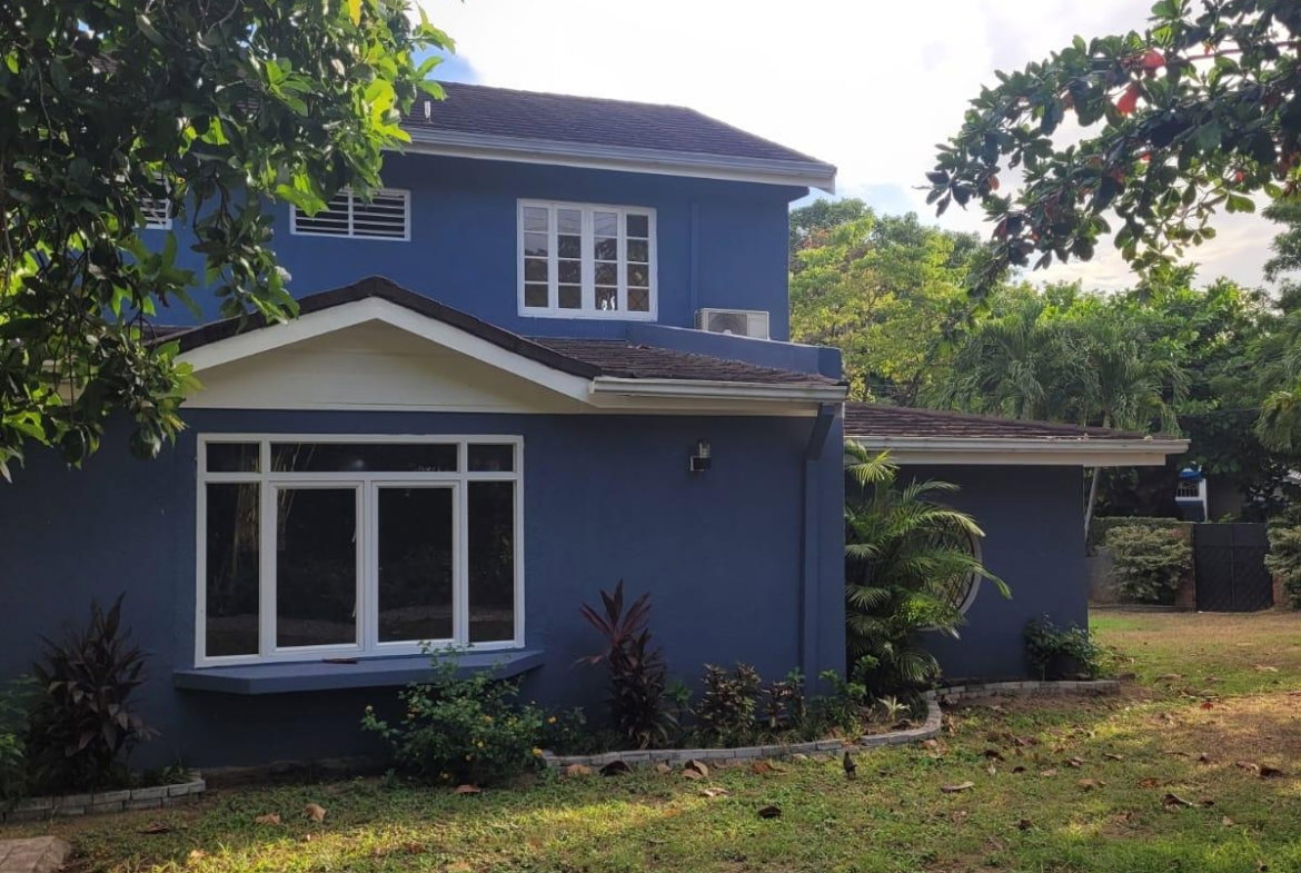 Fifth image of 5a Dillsbury Close in Kingston 6, St. Andrew, Jamaica - property is For Rent
