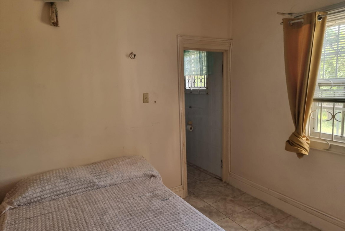Ninth image of 8 Rosedale Crescent in Four Paths, Clarendon, Jamaica - property is For Sale