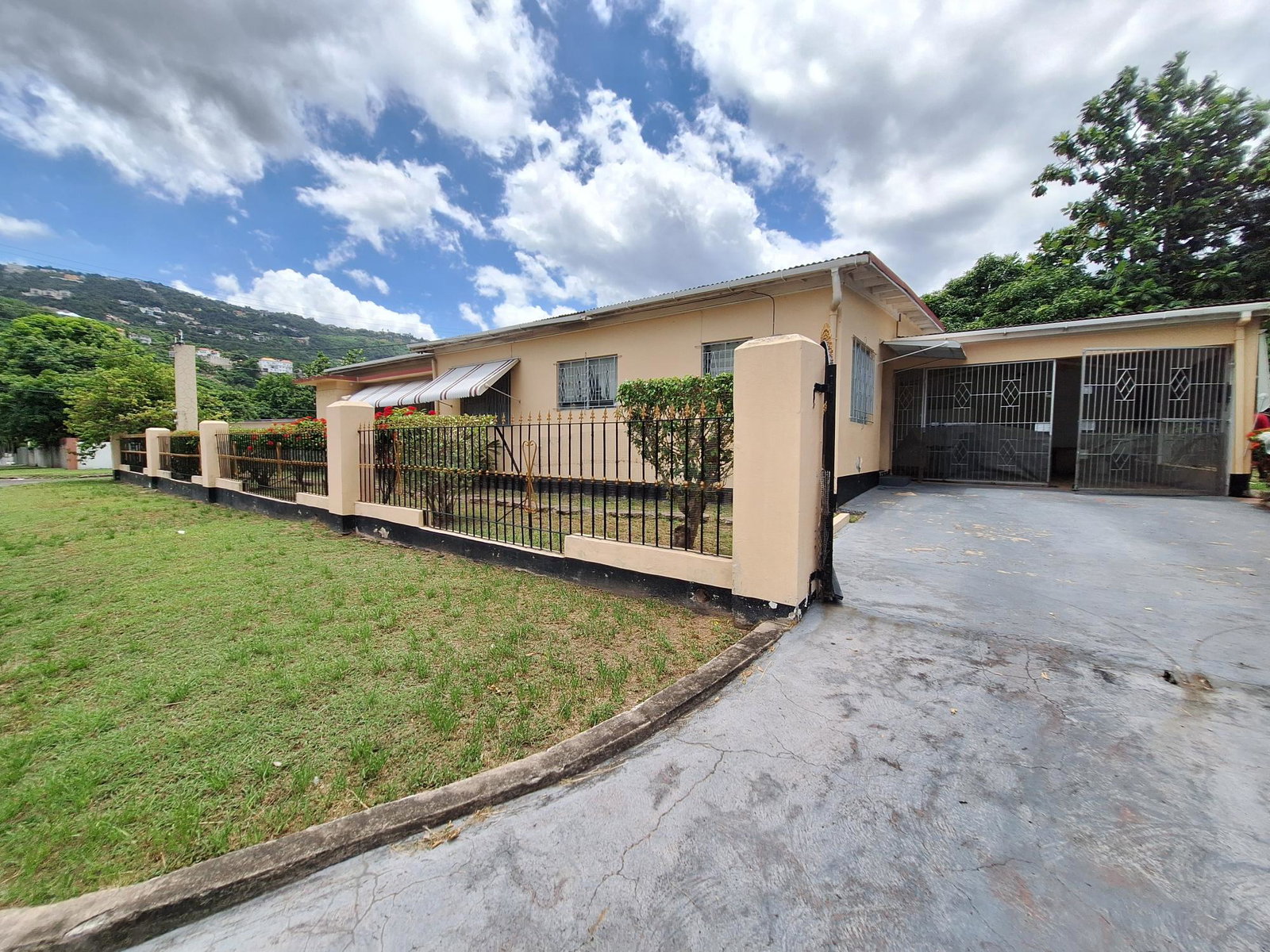 Second image of 17 Sunnyfield Drive, Havenda in Kingston 19, St. Andrew, Jamaica - property is For Sale