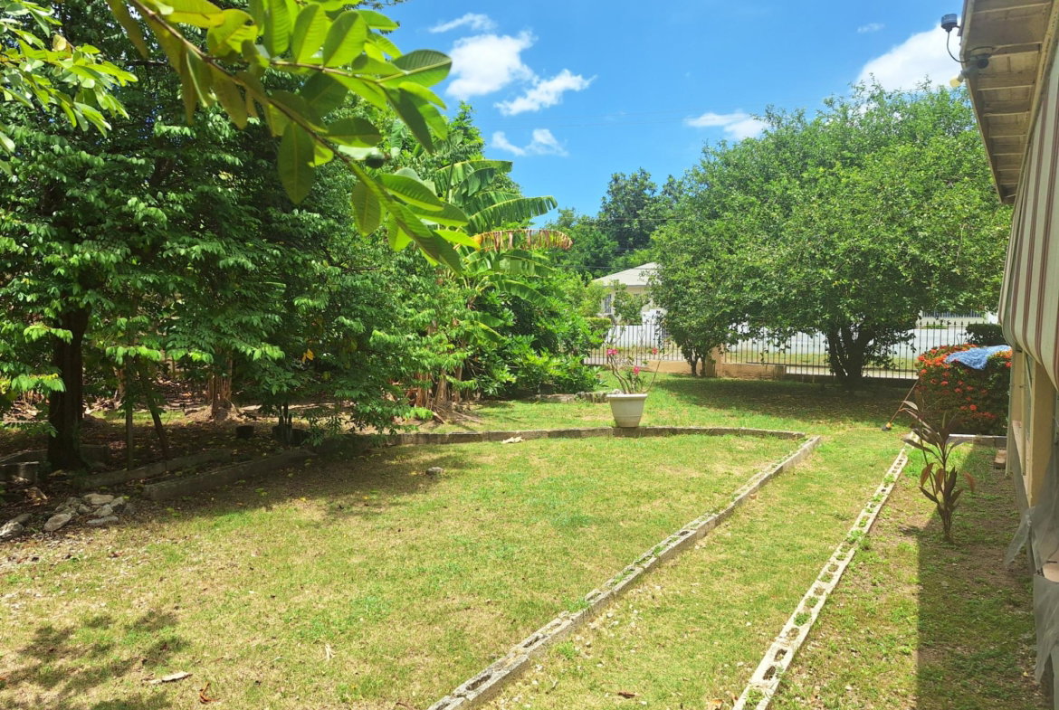 Twentieth image of 17 Sunnyfield Drive, Havenda in Kingston 19, St. Andrew, Jamaica - property is For Sale