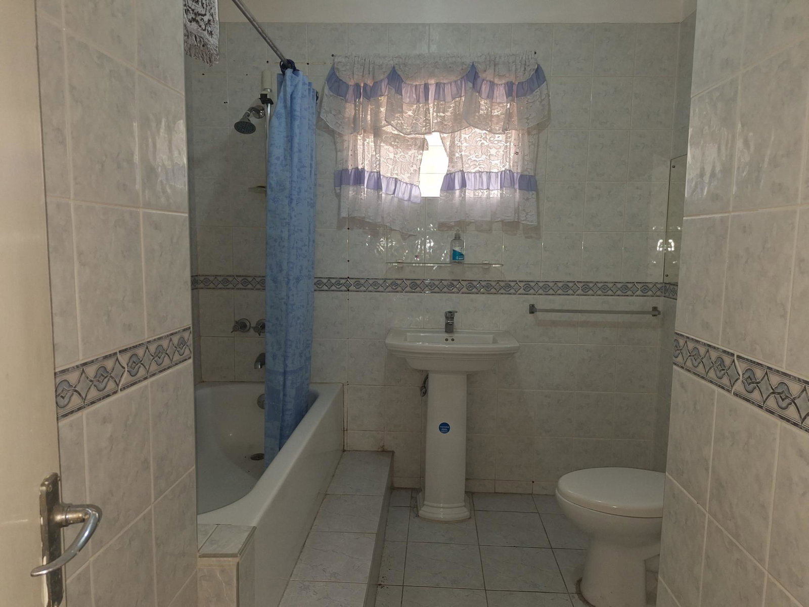 Tenth image of 17 Sunnyfield Drive, Havenda in Kingston 19, St. Andrew, Jamaica - property is For Sale