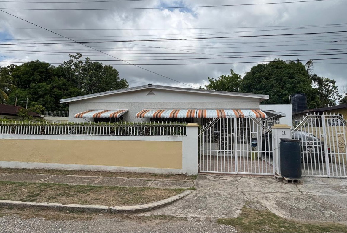 Twentieth image of 11 Barness Close, Ensom City in Ensom City, St. Catherine, Jamaica - property is For Rent