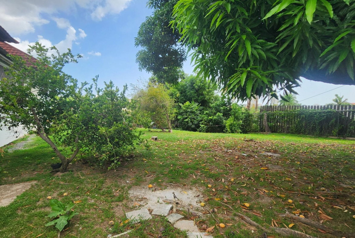 Eighth image of 6 Waterworks Crescent in Kingston 8, St. Andrew, Jamaica - property is For Rent