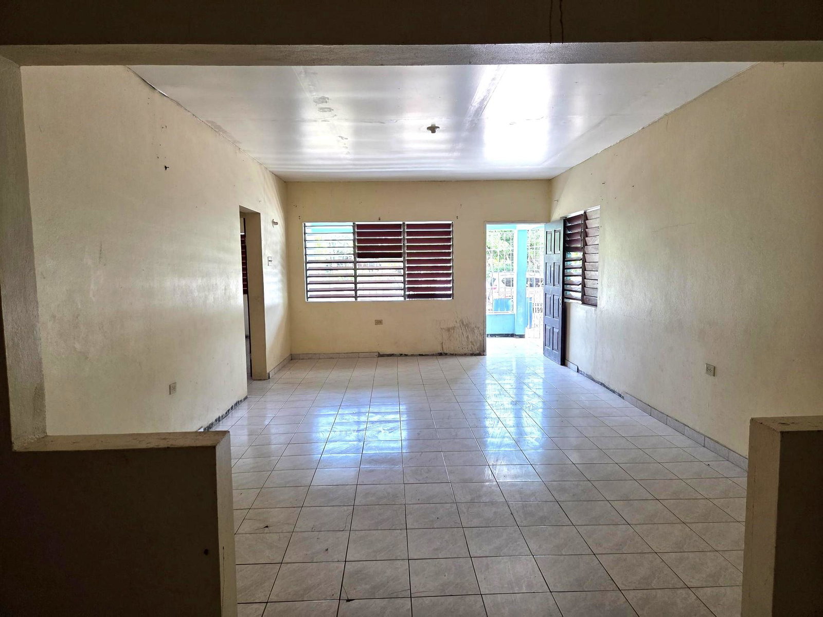 Spacious-4-Bedroom-House-for-Sale-in-Jamaica-St.-Catherine-46-Leamington-Dr Sixth image of 46 Leamington Drive in Spanish Town, St. Catherine, Jamaica - property is For Sale