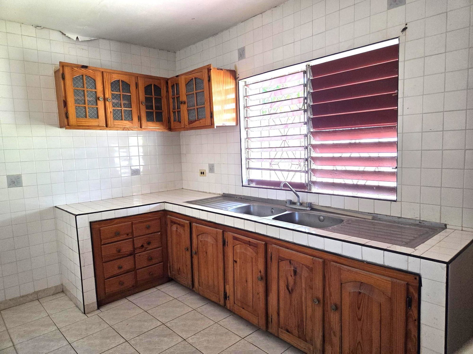 Spacious-4-Bedroom-House-for-Sale-in-Jamaica-St.-Catherine-46-Leamington-Dr Tenth image of 46 Leamington Drive in Spanish Town, St. Catherine, Jamaica - property is For Sale