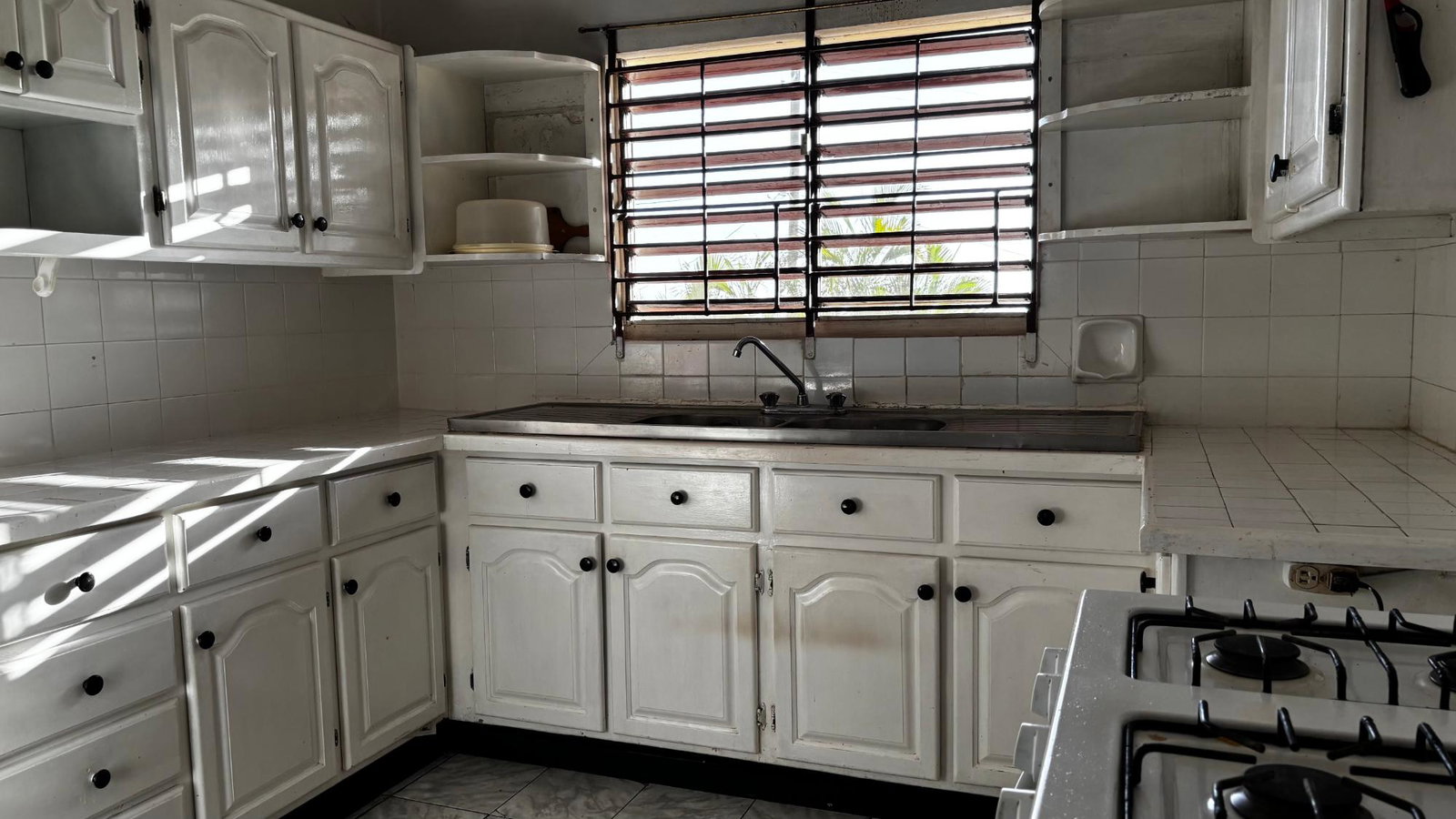 Seventh image of Beverly Drive in Kingston 6, St. Andrew, Jamaica - property is For Sale