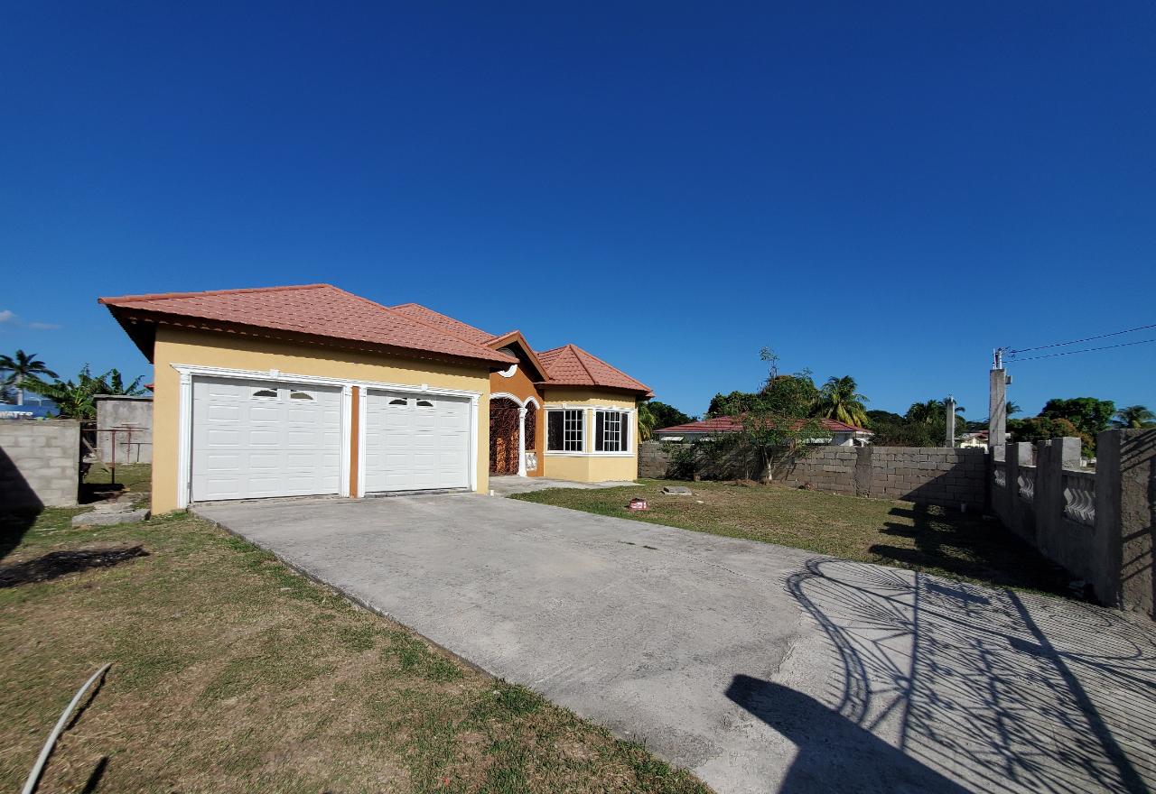 Spacious-4-Bedroom-Ranch-Style-Home-for-Sale-in-St.-Catherine-Jamaica Second image of 115 Cheniston Drive in Spanish Town, St. Catherine, Jamaica - property is For Sale