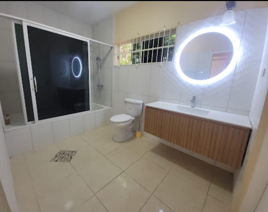 Spacious-5-Bedroom-House-for-Sale-in-Kingston-19-St.-Andrew-Jamaica Fifteenth image of 40 Burbank Avenue in Kingston 19, St. Andrew, Jamaica - property is For Sale