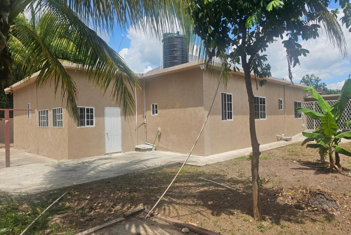Seventeenth image of 40 Burbank Avenue in Kingston 19, St. Andrew, Jamaica - property is For Sale