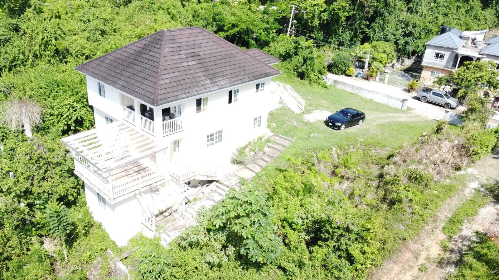 Spacious-5-Bedroom-House-for-Sale-in-Lawnswood-St.-Ann-Jamaica Third image of 16 Heron Preserve, Lawnswood in Ocho Rios, St. Ann, Jamaica - property is For Sale