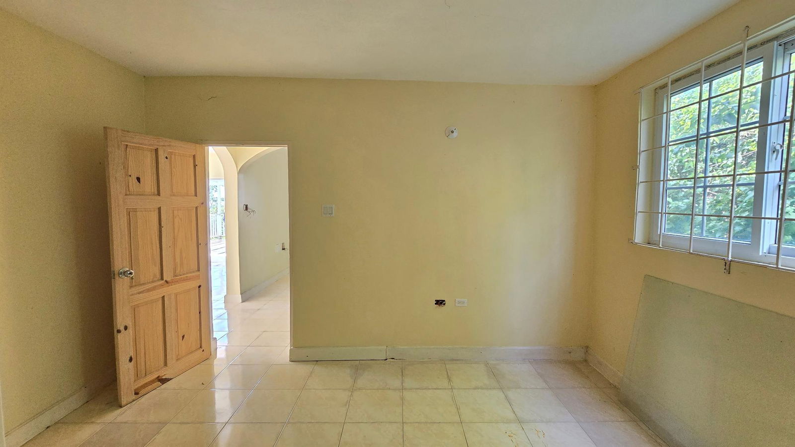 Spacious-5-Bedroom-House-for-Sale-in-Lawnswood-St.-Ann-Jamaica Fifth image of 16 Heron Preserve, Lawnswood in Ocho Rios, St. Ann, Jamaica - property is For Sale