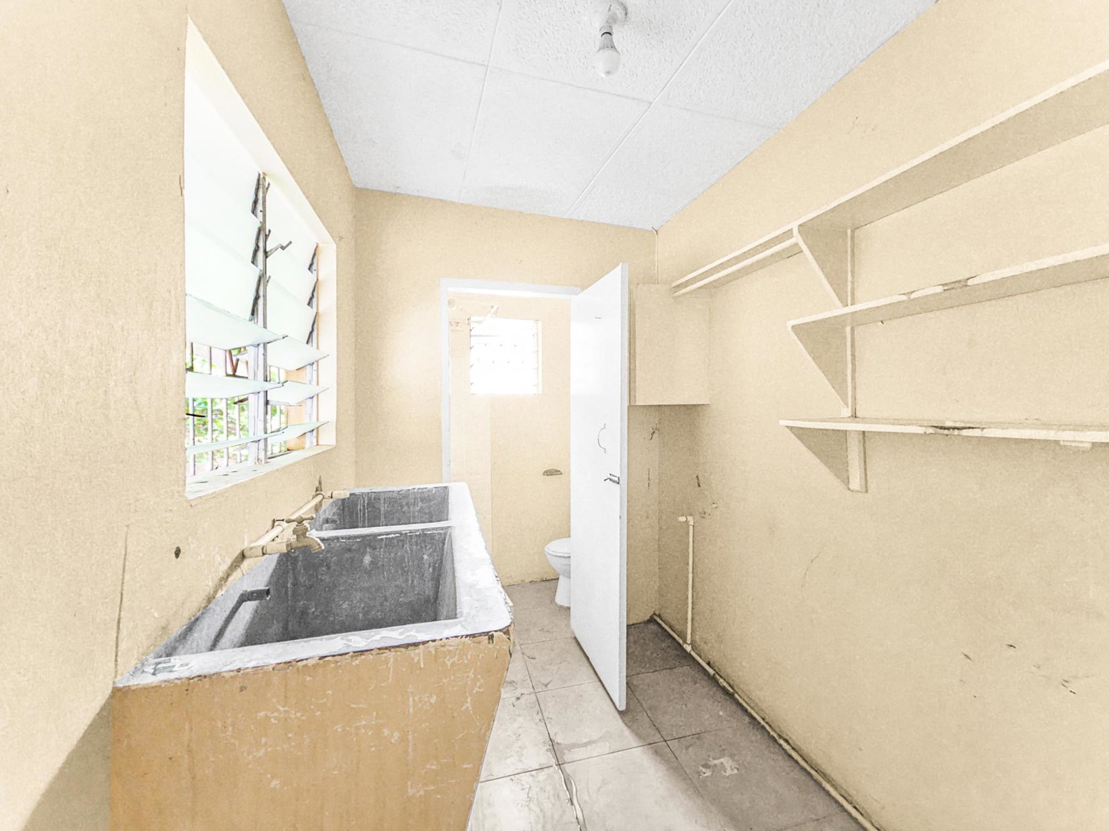 Spacious-5-Bedroom-Multifamily-Home-for-Sale-in-Havendale-Kingston-St.-Andrew Fourteenth image of 31 Chevy Chase in Kingston 19, St. Andrew, Jamaica - property is For Sale