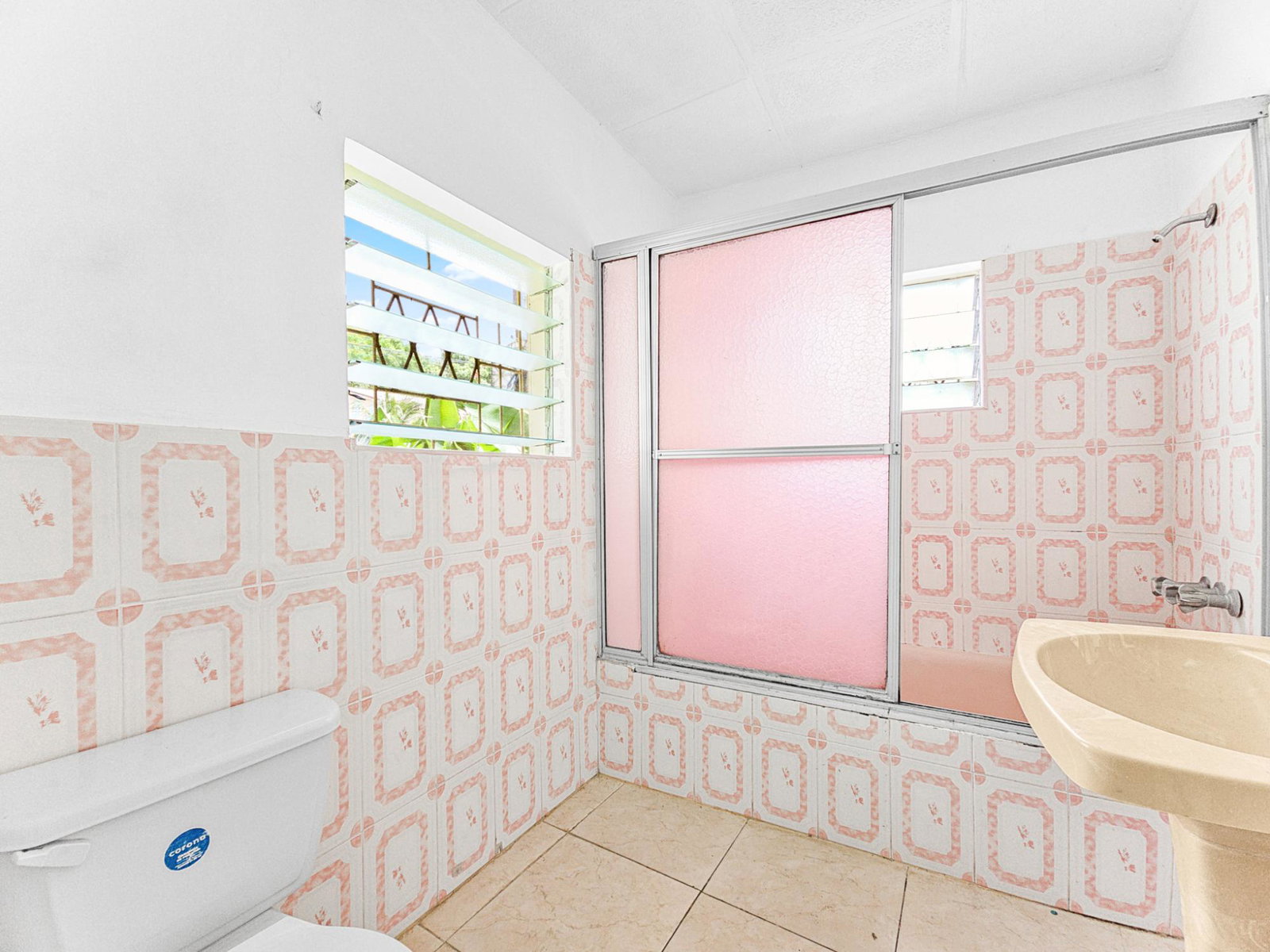 Spacious-5-Bedroom-Multifamily-Home-for-Sale-in-Havendale-Kingston-St.-Andrew Eighth image of 31 Chevy Chase in Kingston 19, St. Andrew, Jamaica - property is For Sale