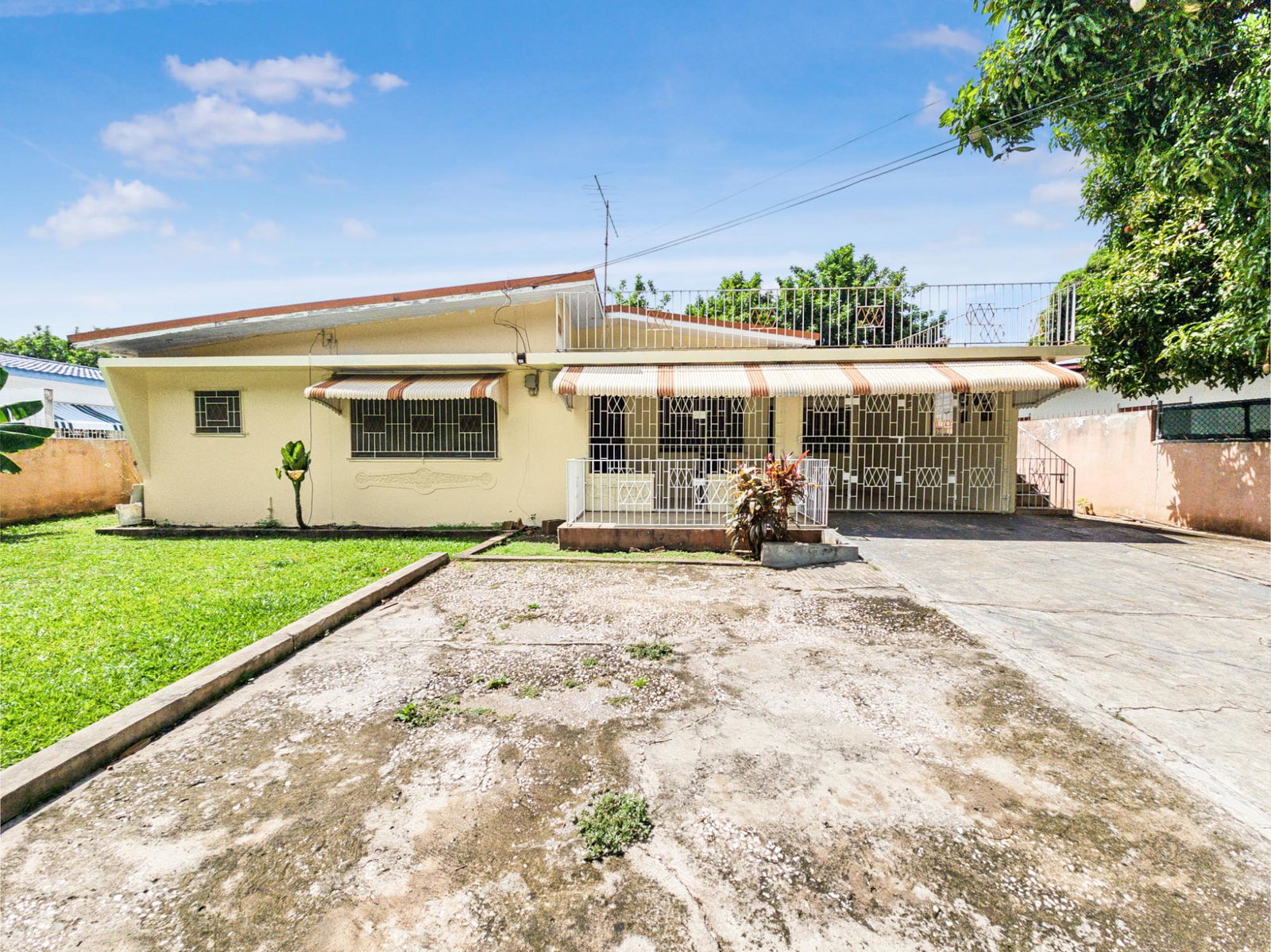 Spacious-5-Bedroom-Multifamily-Home-for-Sale-in-Havendale-Kingston-St.-Andrew First image of 31 Chevy Chase in Kingston 19, St. Andrew, Jamaica - property is For Sale