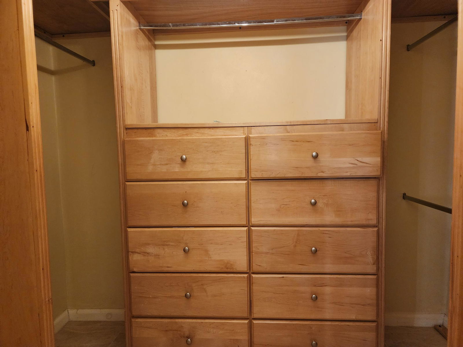 Spacious-5-Bedroom-Townhouse-For-Sale-in-St.-Andrew-Jamaica-11-19-21-Farringdon-Drive Fourteenth image of 11-19-21 Farringdon Drive in Kingston 6, St. Andrew, Jamaica - property is For Sale