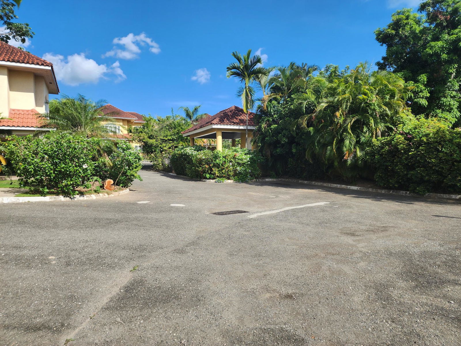 Spacious-5-Bedroom-Townhouse-For-Sale-in-St.-Andrew-Jamaica-11-19-21-Farringdon-Drive Nineteenth image of 11-19-21 Farringdon Drive in Kingston 6, St. Andrew, Jamaica - property is For Sale