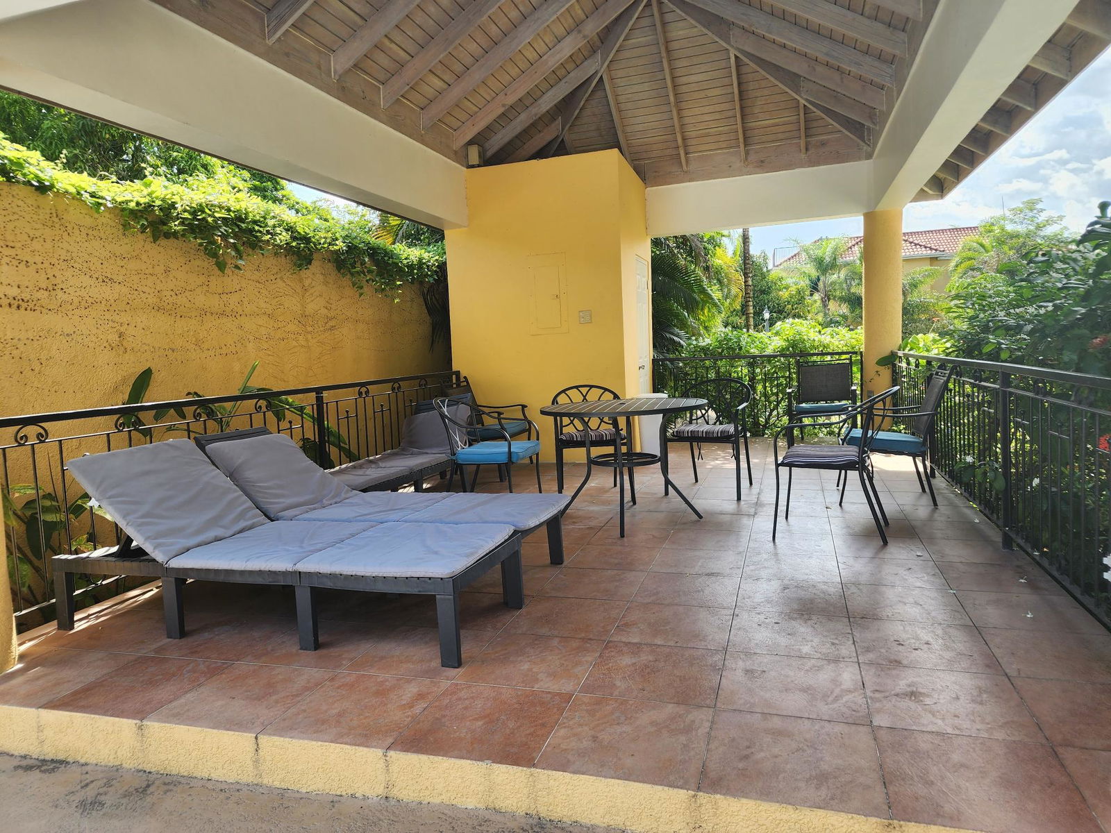 Spacious-5-Bedroom-Townhouse-For-Sale-in-St.-Andrew-Jamaica-11-19-21-Farringdon-Drive Twenty-First image of 11-19-21 Farringdon Drive in Kingston 6, St. Andrew, Jamaica - property is For Sale